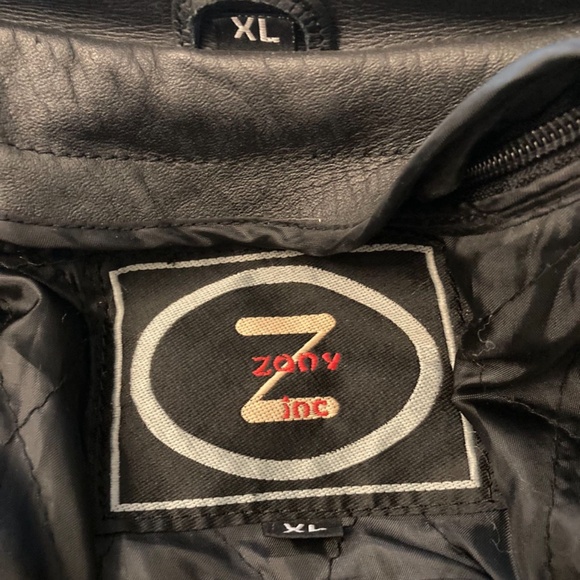 Black leather jacket - Picture 8 of 9